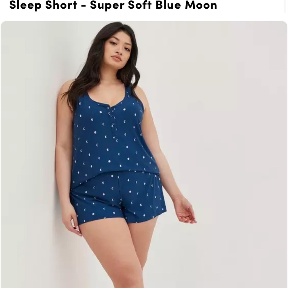 Torrid super soft blue moon sleep set. Size 6